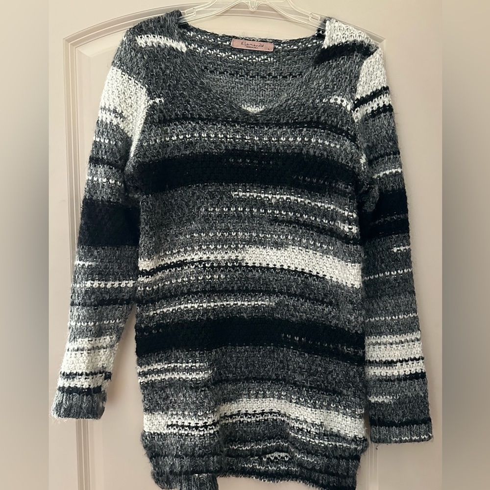 Elsamanda Sweater -Size L